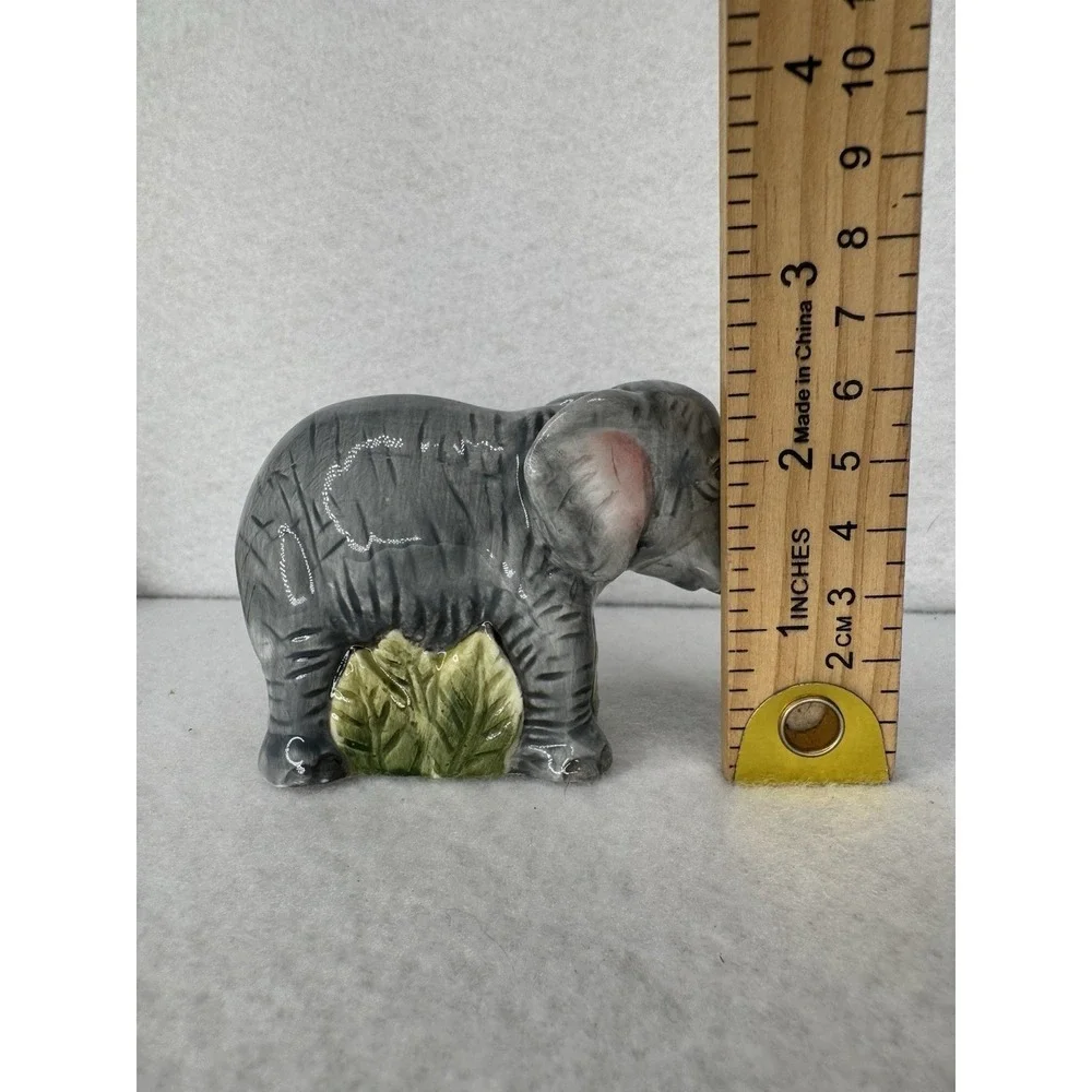 Elephant Family Salt & Pepper Shakers Ceramic Tree Holder Safari Figurine Set